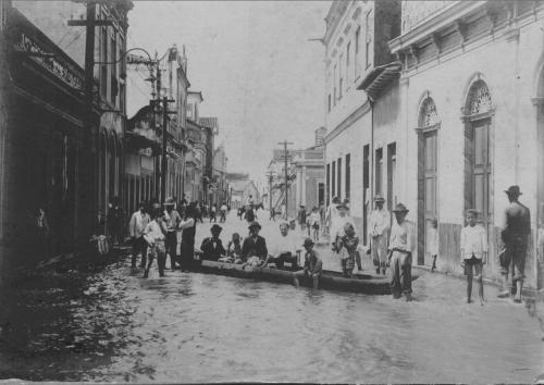 Enchente na rua central (Anos 20)